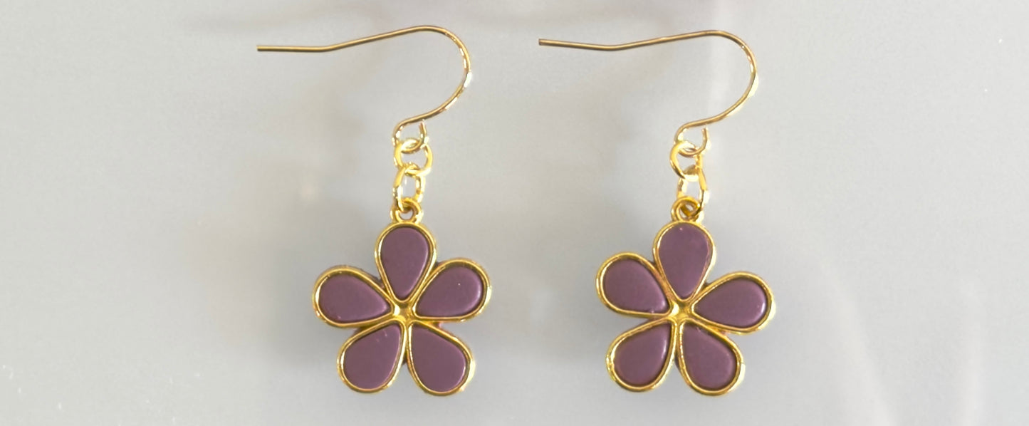 Purple daisy dangle earrings handmade from polymer clay